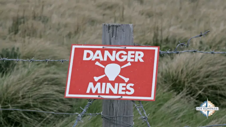 Laos Blindgänger Mine in Schulnähe